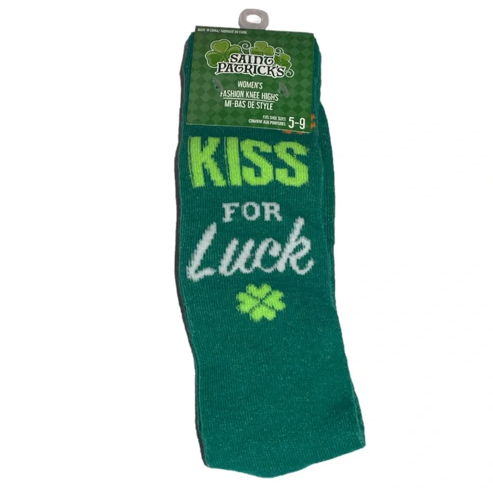 Saint Patrick’s Day Kiss For Luck Crew Socks Green Size 5-9
